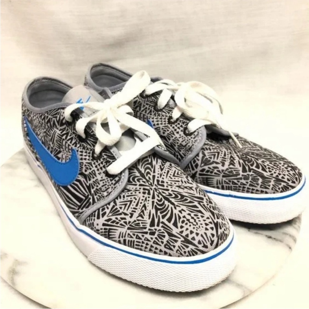 NWOT!! Nike SB Toki Low Animal Canvas Print